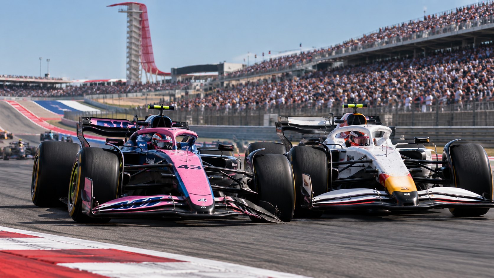 Ilustración editorial generada con IA: el Alpine azul y rosa número 43 y un Racing Bulls blanco ruedan rueda a rueda en una curva del Circuito de las Américas, con tribunas llenas y la torre de observación roja al fondo; no es una fotografía del toque entre Colapinto y Lindblad.