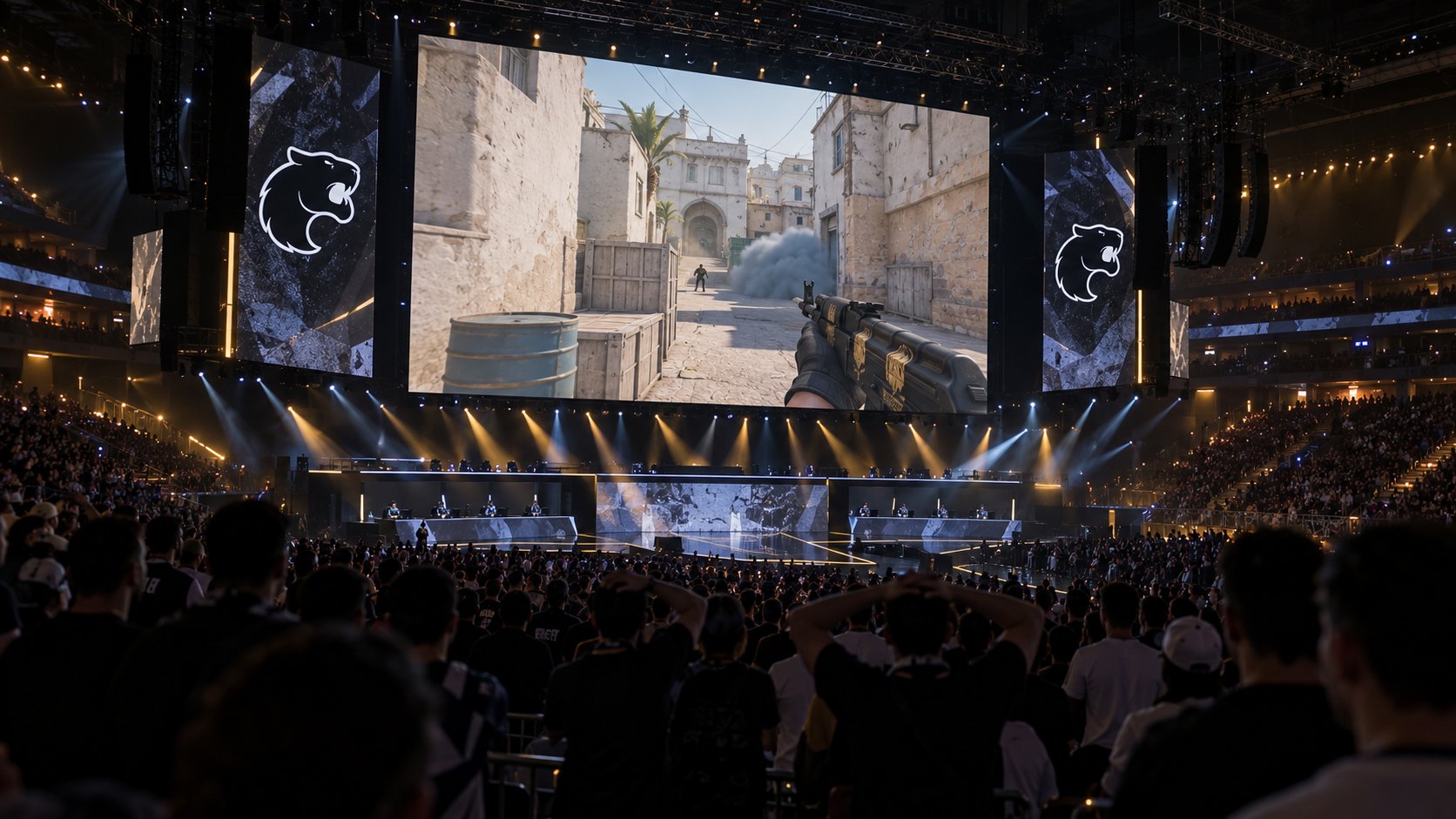 Ilustración editorial generada con IA: el público de una arena de e-sports colmada sigue desde las tribunas una partida de Counter-Strike 2 en la pantalla gigante, con el logo de la pantera de FURIA en las pantallas laterales; composición representativa, no documenta un partido concreto.